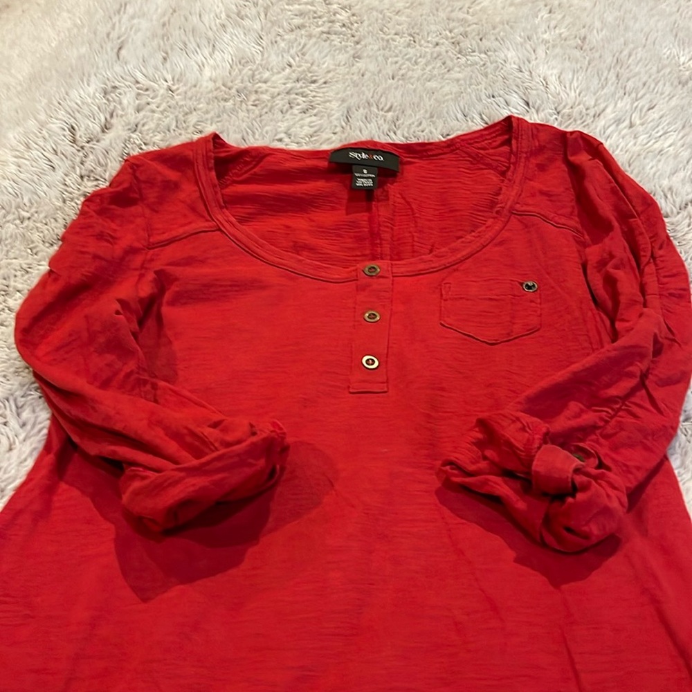 Women’s 3/4 length sleeve small top